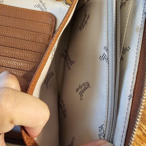 Jewell- by thirty one wallet - Picture 4 of 12